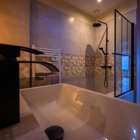 Eva -inn With Apartamento Carcasona